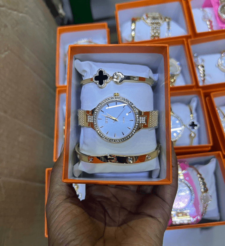 Valentine's Gift Set - 4 Pieces - Perfect for Your Loved One 8