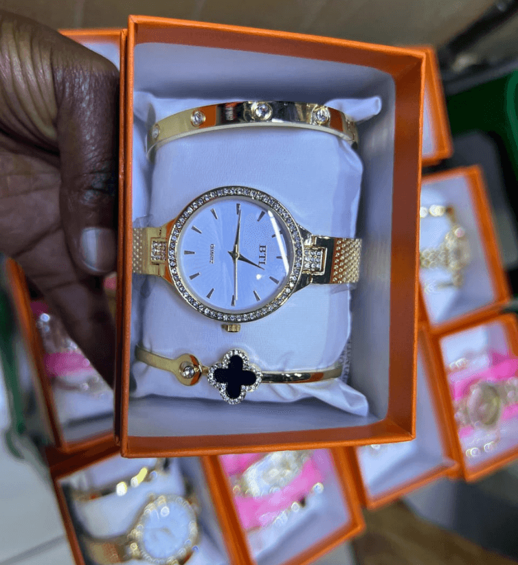 Valentine's Gift Set - 4 Pieces - Perfect for Your Loved One 7