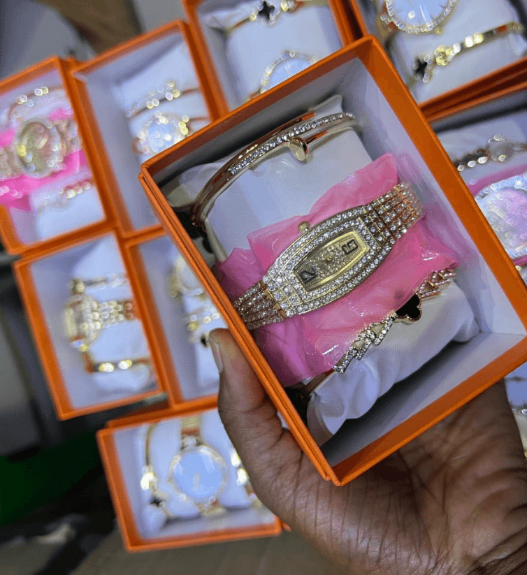 Valentine's Gift Set - 4 Pieces - Perfect for Your Loved One 5