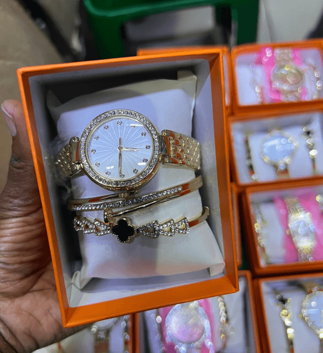 valentines-gift-set-4-pieces-perfect-for-your-loved-one-1