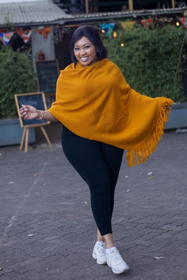 elegant-cozy-turkey-shawls-style-meets-warmth