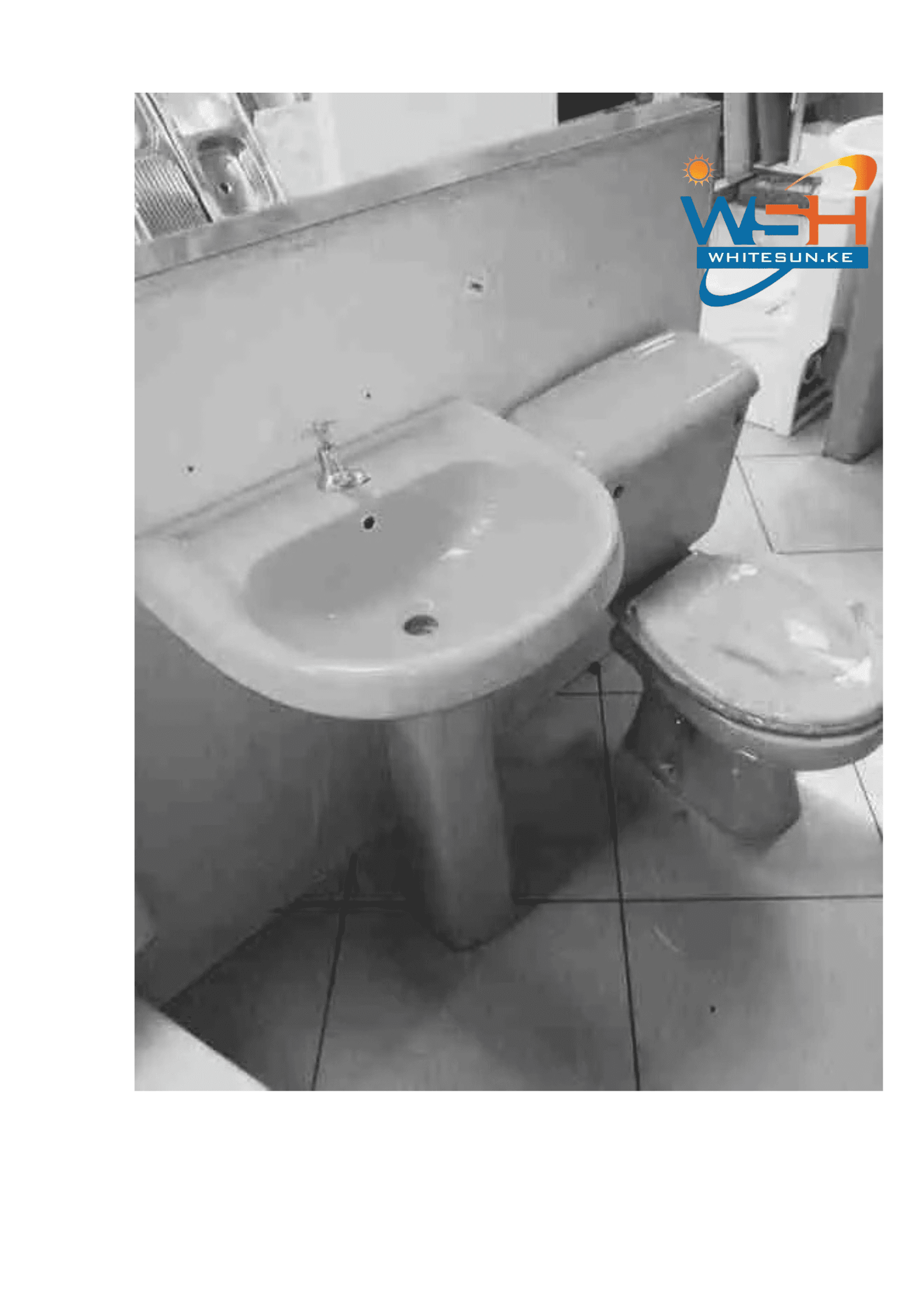 Colored Close couple toilet set