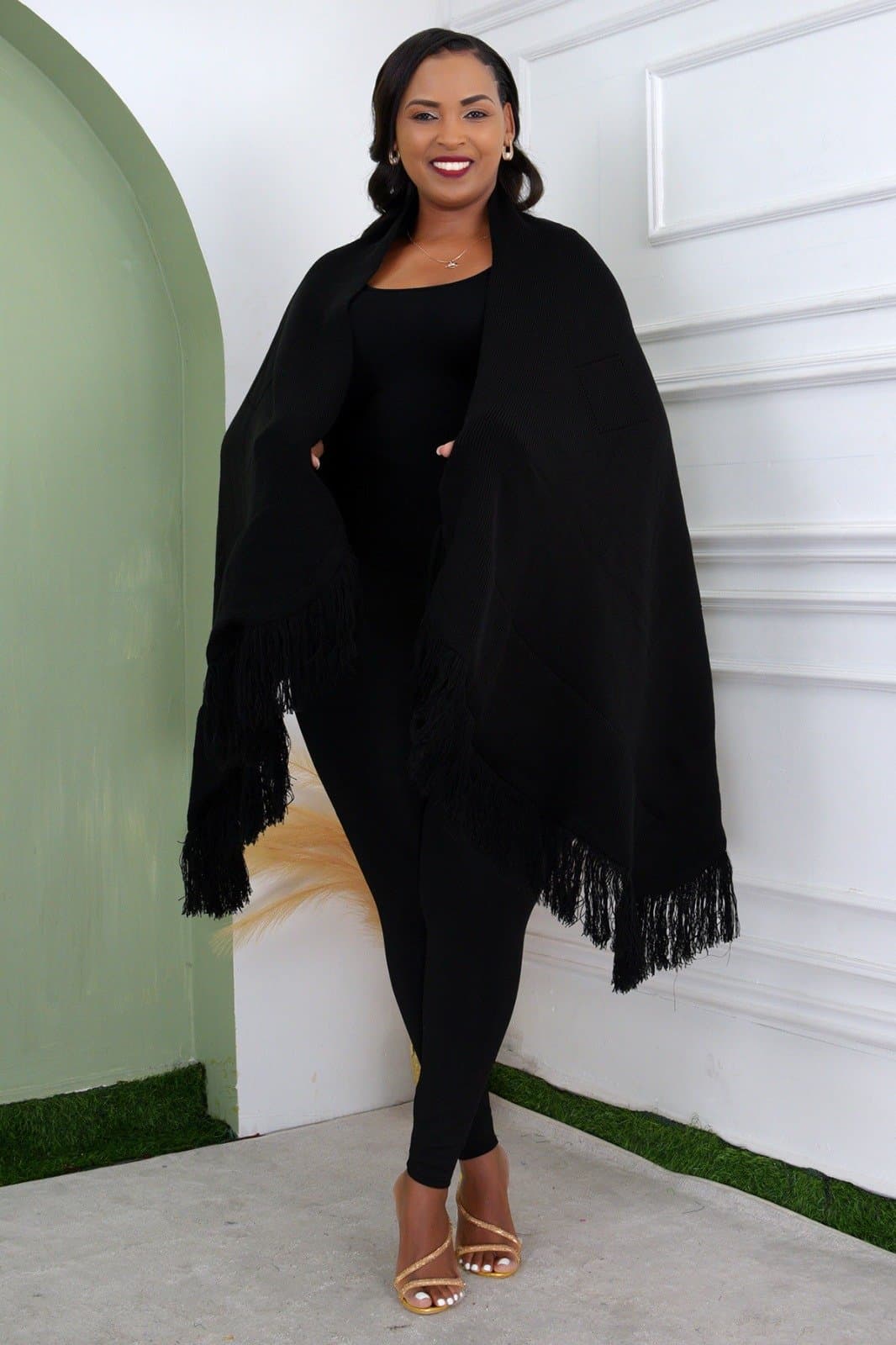 Elegant & Cozy Turkey Shawls – Style Meets Warmth Thumbnail 9