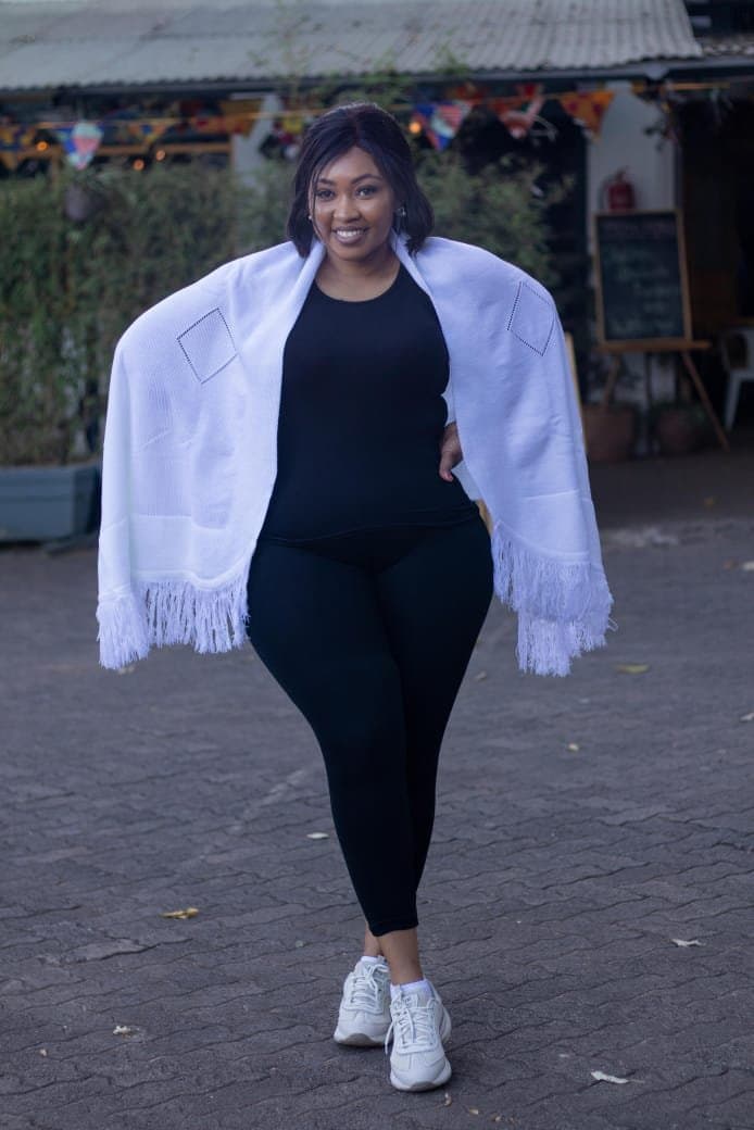 Elegant & Cozy Turkey Shawls – Style Meets Warmth Thumbnail 2